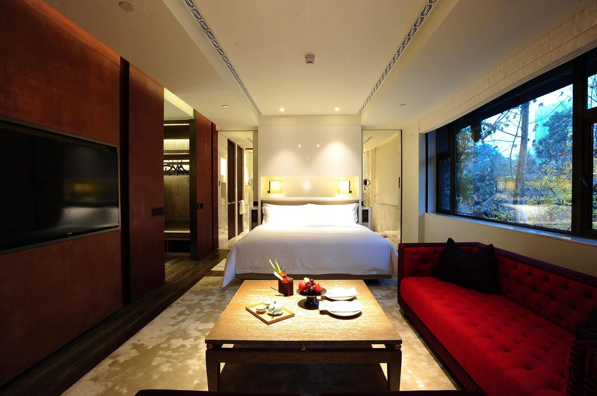 Guanyin Yiyuntai Hotel Chengdu Exterior photo